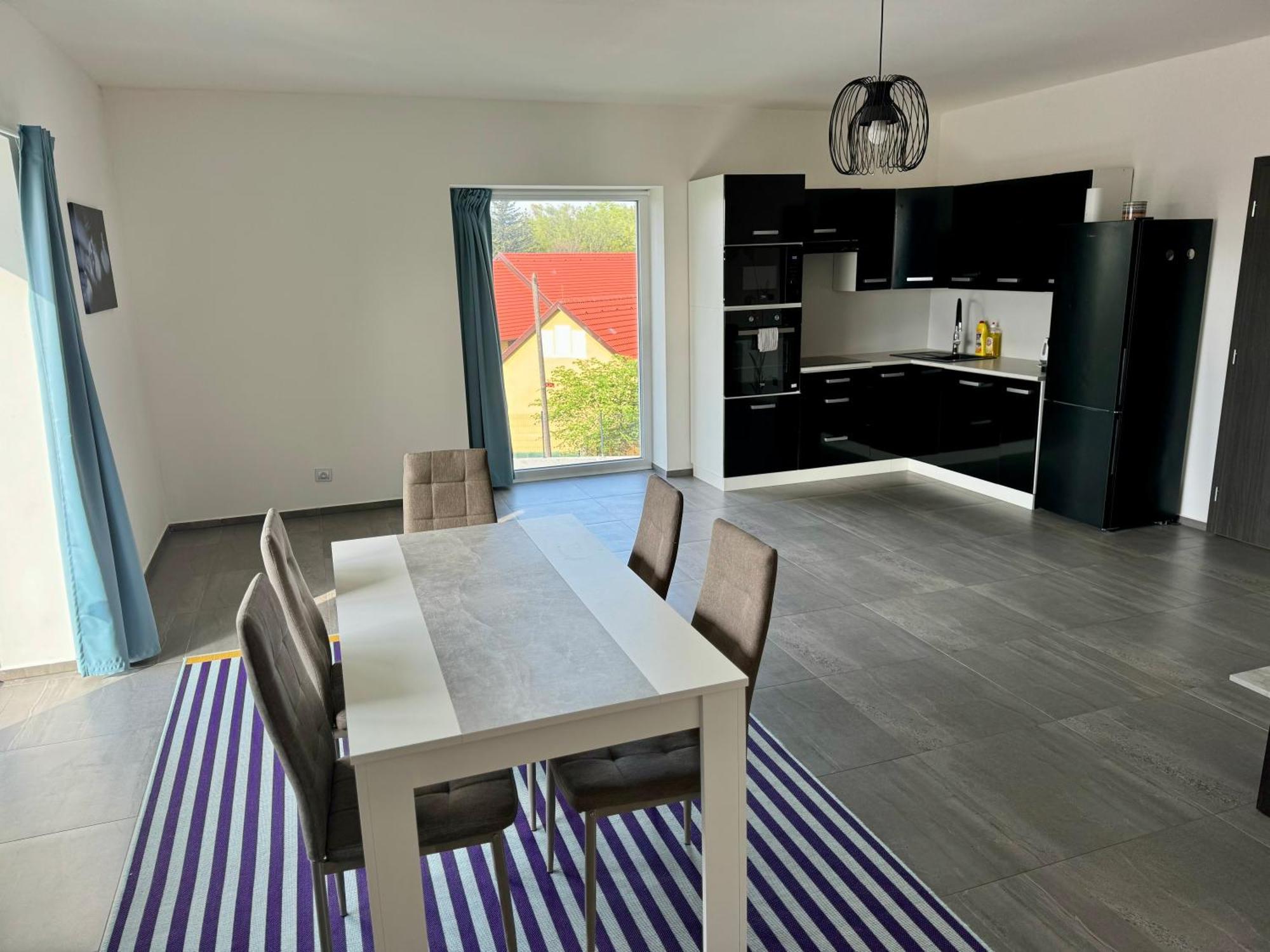 Byt Apartman 74M2 Vyhled Klid Priroda Praha Exteriér fotografie