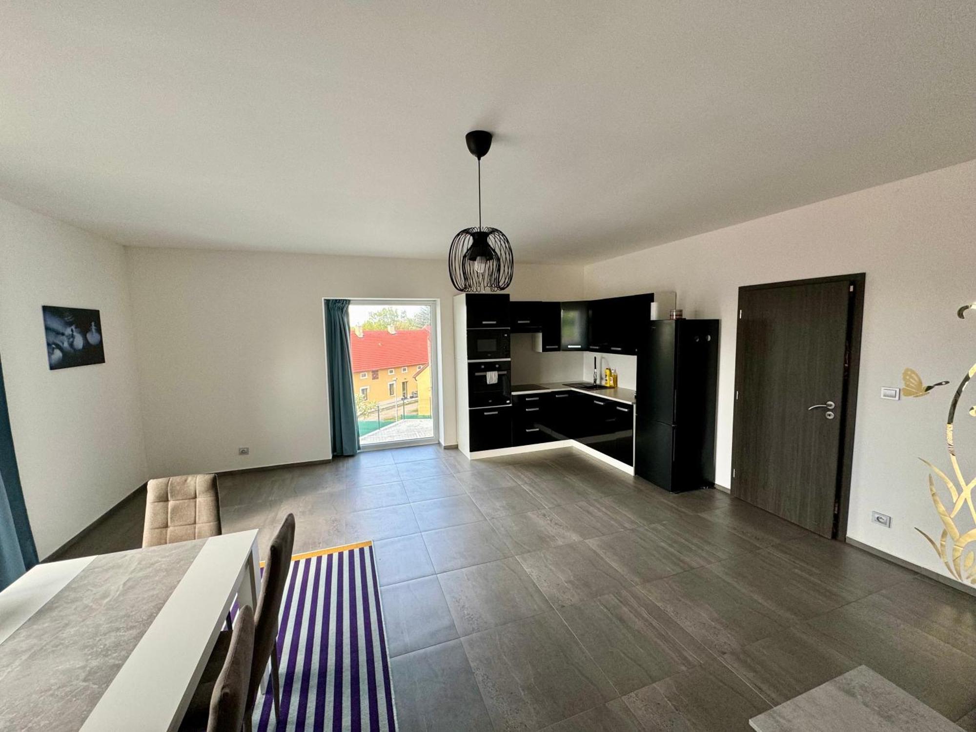 Byt Apartman 74M2 Vyhled Klid Priroda Praha Exteriér fotografie